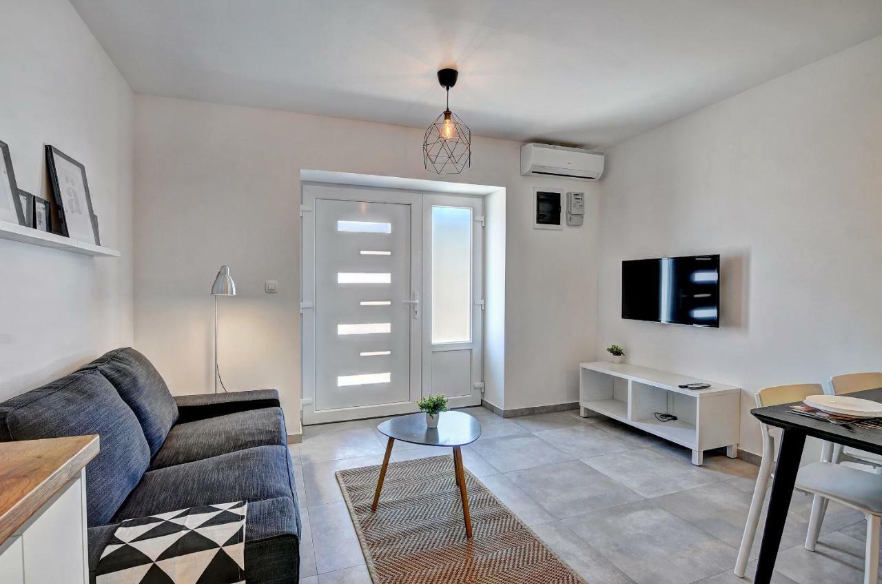 Апартаменты Apartman M Пула Экстерьер фото